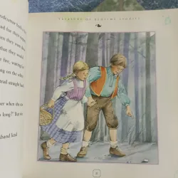 Treasury of Bedtime Stories 708938