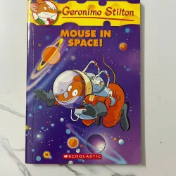 Mouse in Space! – Geronimo Stilton 1021514