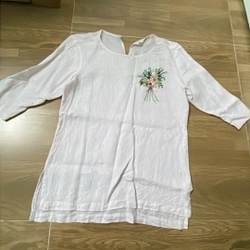 áo linen nữ màu hồng thêu hoa, size M+ độ mới 50% 351541