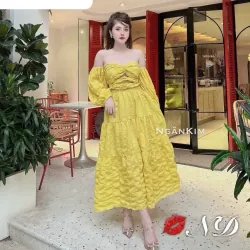 Váy nữ maxi cổ tim dáng dài xếp ly màu vàng tươi 1024431