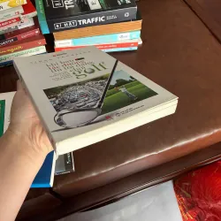 Khi Bạn Tắc Đường Thì Tôi Đang Chơi Golf | Simon Thompson- K4 1026064