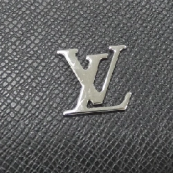 Túi xách Louis Vuitton Taiga Pochette Voyage M30450 - Hàng hiệu Chính hãng 804686