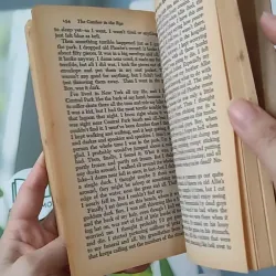 [MIỄN PHÍ BỌC SÁCH] [XƯA] The Catcher in the Rye (1951) - J. D. Salinger 1027211