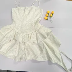 Đầm trắng thiết kế 