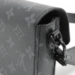 Túi đeo vai Louis Vuitton Monogram Eclipse Montsouris Wearable Wallet M83567 612778