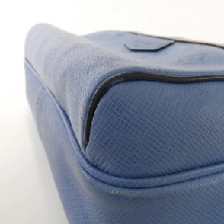 Túi đeo chéo ngoài trời Louis Vuitton Taiga Lama M30749 - Hàng hiệu Chính hãng 768871