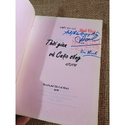 Thời gian và cuộc sống 2005 mới 80% ố (Sách văn học) HLSC2404 1028399