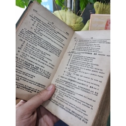 A DICTIONARY OF ENGLISH GRAMMAR AND COMPOSITION - Hwa Lien Book Co.