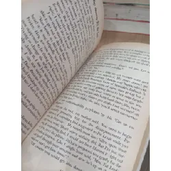 The princess diaries: Mia goes fourth - Meg Cabot 708706