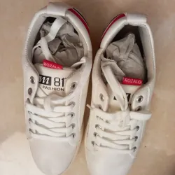 Giày thể thao nam lẻ size 38 1013359