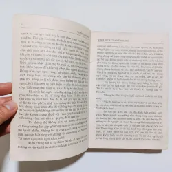 Tình Địch Của Nữ Hoàng - V.Holt
 795940