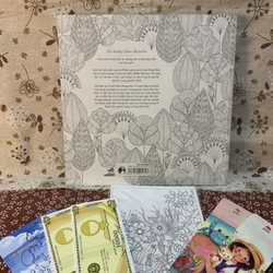 Sách Tô Màu – Vương Quốc Muôn Loài , cũ đã tô một trang, tặng Bookmark, Postcard Tô Màu 290359