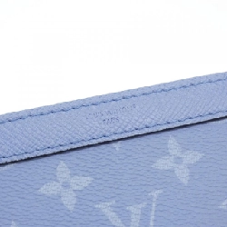 Túi đeo vai Louis Vuitton Taiga Lama Gaston Wearable Wallet M14114 612201