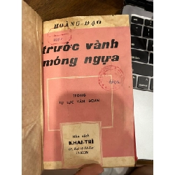 Trước vành móng ngựa - Hoàng Đạo 1017885