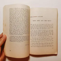 Truyền Thuyết Hoa Hồng -
Tuyển tập truyện ngắn Bungari 750474