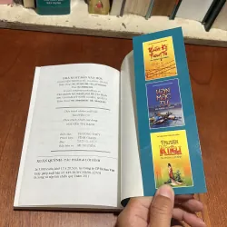 Tác Phẩm Và Lời Bình (Tác Phẩm Văn Học Trong Nhà Trường) - Nguyễn Tuân, Xuân Quỳnh - 2011 907584