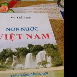 Sách Non Nước Việt Nam - sách còn mới 90% 