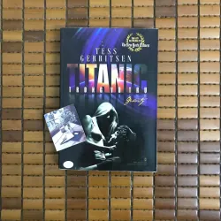 Titanic trong vũ trụ - Tess Gerritsen 1017632