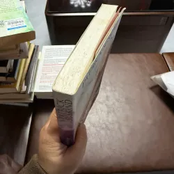 “Mùi Hương – Chuyện Một Kẻ Giết Người” (Patrick Süskind) 975560