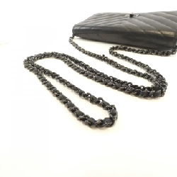 Ví dây chuyền Chanel 621390