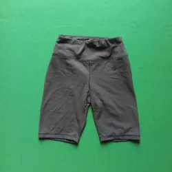 Quần ngố mặc tập thể dục màu đen size S