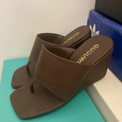Xuồng nữ xỏ ngón  499853