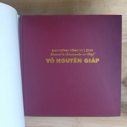 Đại Tướng Tổng Tư Lệnh Võ Nguyên Giáp (Sách Ảnh Song Ngữ Anh Việt) 18510
