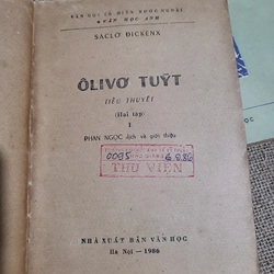 Oliver Twist 2 tập_  Charles Dickens.
Phan Ngọc dịch; 1986
 290828