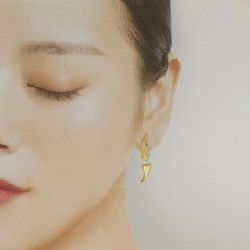 Bông tai kim cương Mikimoto 0.12CT - Hàng hiệu Chính hãng 845130