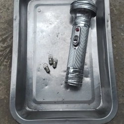 Đèn Pin TQ.. Pan Da, Tặng kèm 3 bóng lông bun 3,5 v 443805