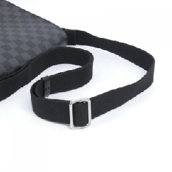Túi xách vai Louis Vuitton Damier Graphite District PM N41260 - Hàng hiệu Chính hãng 767688