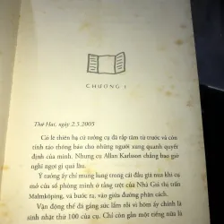 Ông trăm tuổi trèo qua cửa sổ và biến mất - Jonas Jonasson 1024816