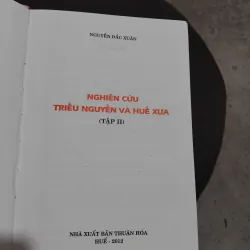 Nghiên cứu triều Nguyễn và Huế xưa của Nguyễn Đắc Xuân 2 tập full 1001937