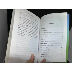Anh là gì trong trái tim em? - Đào Huy Kiên, 2011, mới 80% (ố vàng) SBM0812 912533