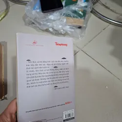 Mưa suốt tháng giêng 957759