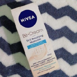 Kem nền BB Nivea 5in1