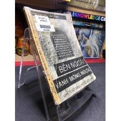 (TẶNG BOOKMARK) Bên ngoài vành móng ngựa 1995 mới 60% ố vàng nặng bìa xấu Phạm Ngọc Chiểu RBK0906 SÁCH VĂN HỌC