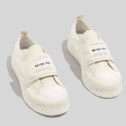 Giày sneaker trắng, xinh xắn dễ phối đồ 21895