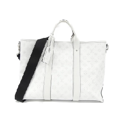 Túi xách cuối tuần Taiga Llama M30919 của Louis Vuitton