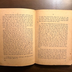 Văn xuôi Việt Nam trên con đường hiện thực xã hội chủ nghĩa (xb 1980) 552054