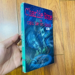 CHARLIE BONE VÀ CẬU BÉ VÔ HÌNH