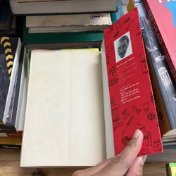 II Sinh Ra Là Thế (Huyễn Hoặc Và Hài Hước Điên Khùng Sâu Lắng) - Nguyễn Ngọc Thuần - 2013 698120