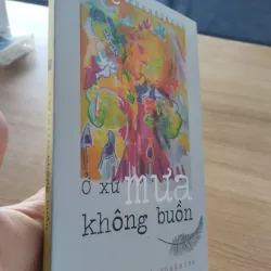 sách "Ở xứ mưa không buồn" của tác giả Nguyễn Khoa Diệu Hà.