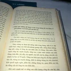 Chủ nghĩa xã hội ở Việt Nam những vấn đề lý luận từ công cuộc đổi mới  738086