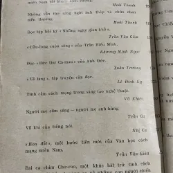 10 năm văn học chống Mỹ ;1972; hơn 400 trang  1030306