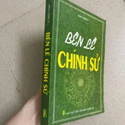 BÊN LỀ CHÍNH SỬ 592093