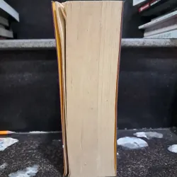 Sách in năm 2013.có chữ ký tác giả 993853