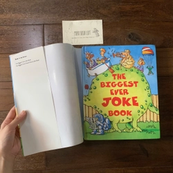 Sách ngoại văn The Biggest Joke Book Ever (Joke Treasury), Used, Bìa cứng, còn bìa áo 522838