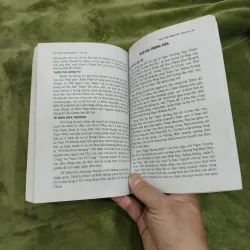 Khuôn Mặt Bàn Tay & Vận Mệnh Con Người 754555