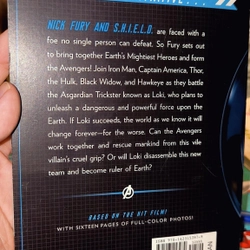 MARVEL AVENGERS - Ngoại văn thiếu nhi kèm ảnh thật in màu 495527